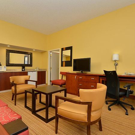 Courtyard By Marriott Bentonville Exterior foto